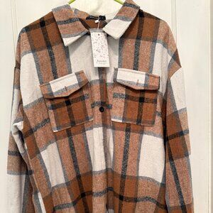CLASSIC PLAID PATTERN WORK SHIRT IN TIMELESS DESIGN